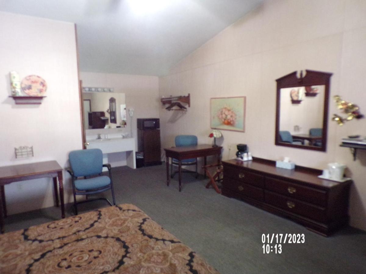 Longhouse Lodge Motel Watkins Glen Ngoại thất bức ảnh