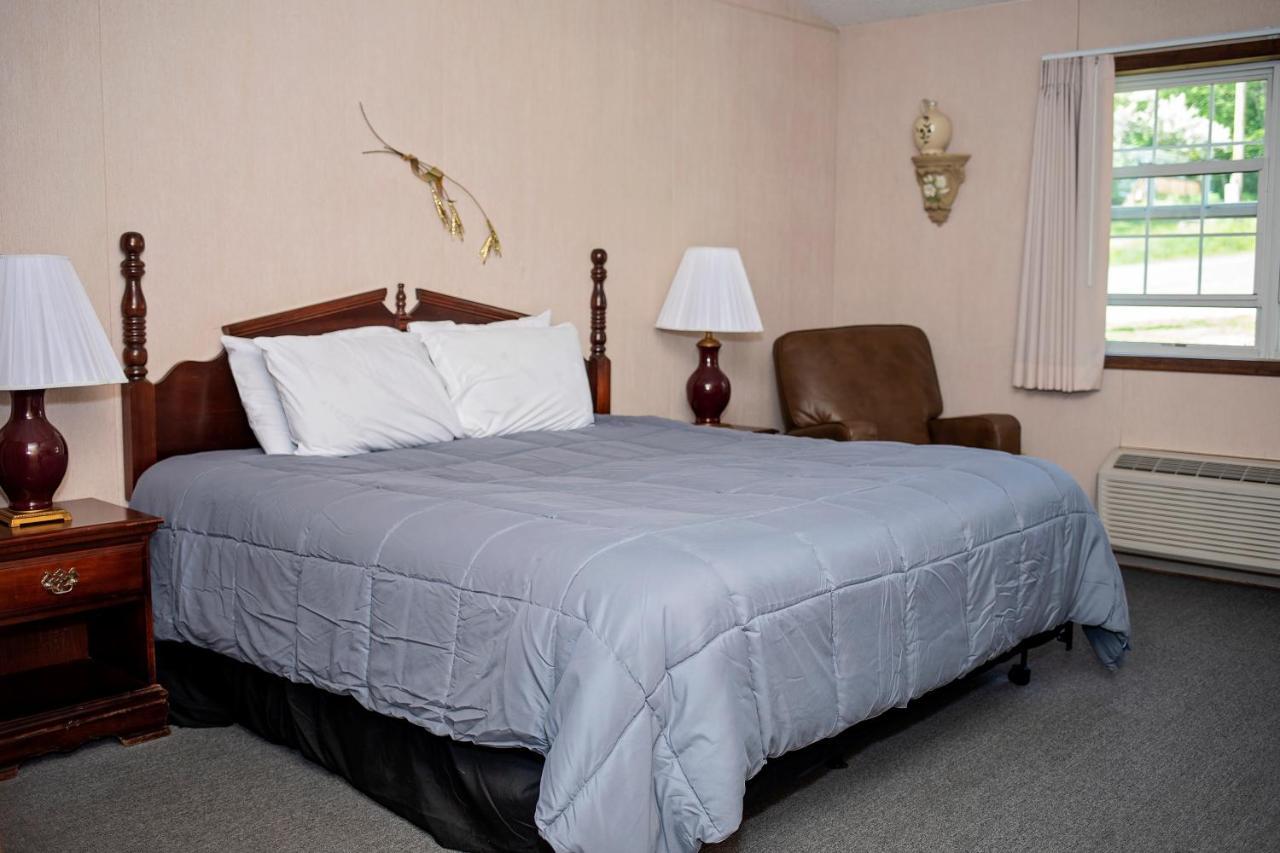 Longhouse Lodge Motel Watkins Glen Ngoại thất bức ảnh