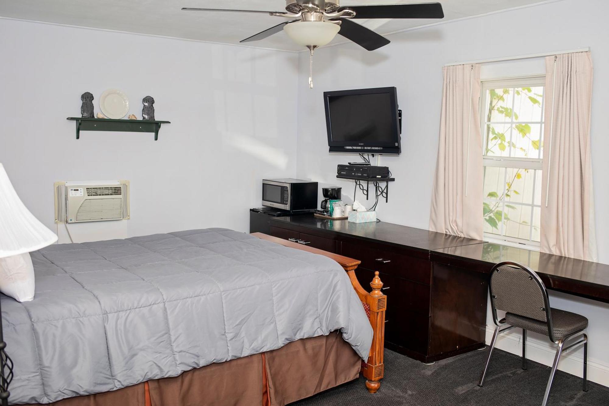 Longhouse Lodge Motel Watkins Glen Ngoại thất bức ảnh
