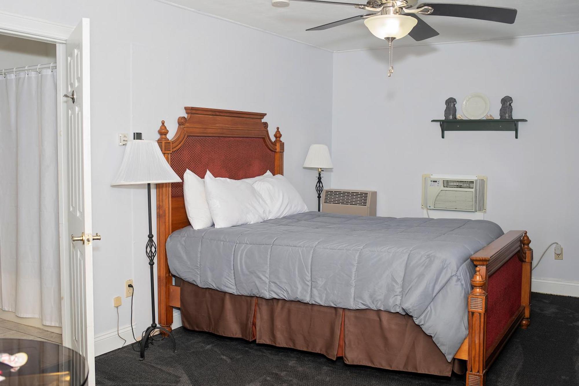 Longhouse Lodge Motel Watkins Glen Ngoại thất bức ảnh