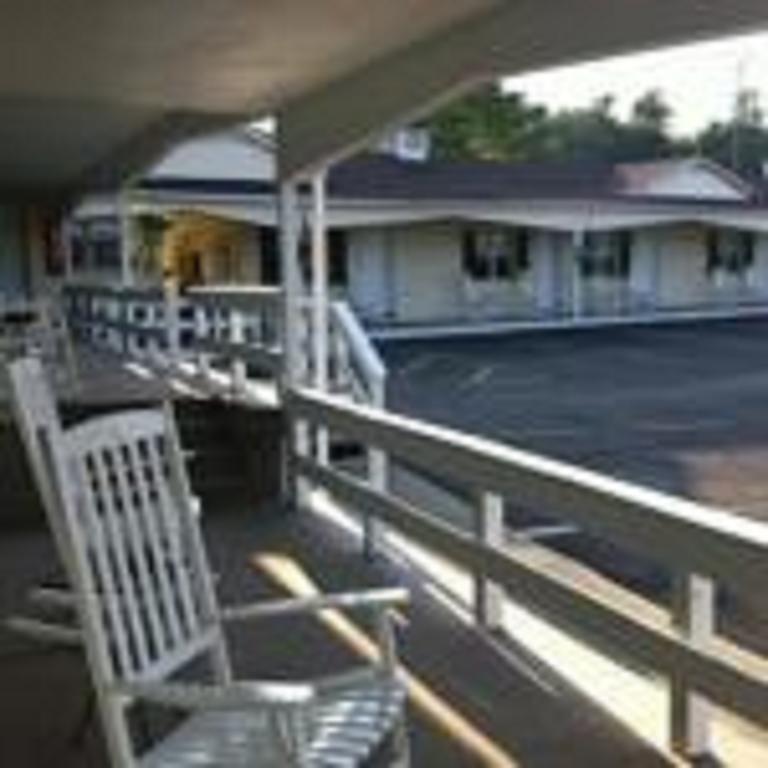 Longhouse Lodge Motel Watkins Glen Ngoại thất bức ảnh